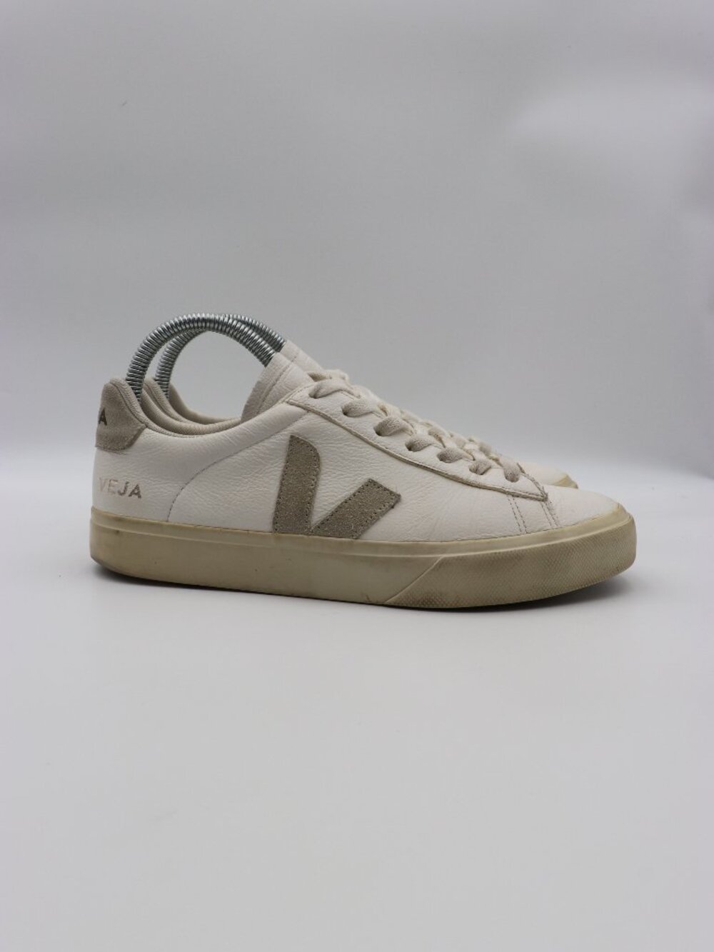 Veja Campo Women's Size 8 Sneakers White Beige Leather Casual Shoes